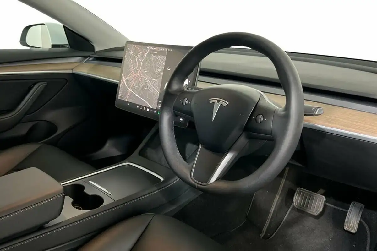 2021-tesla-model-3-e-long-range-awd-big-8