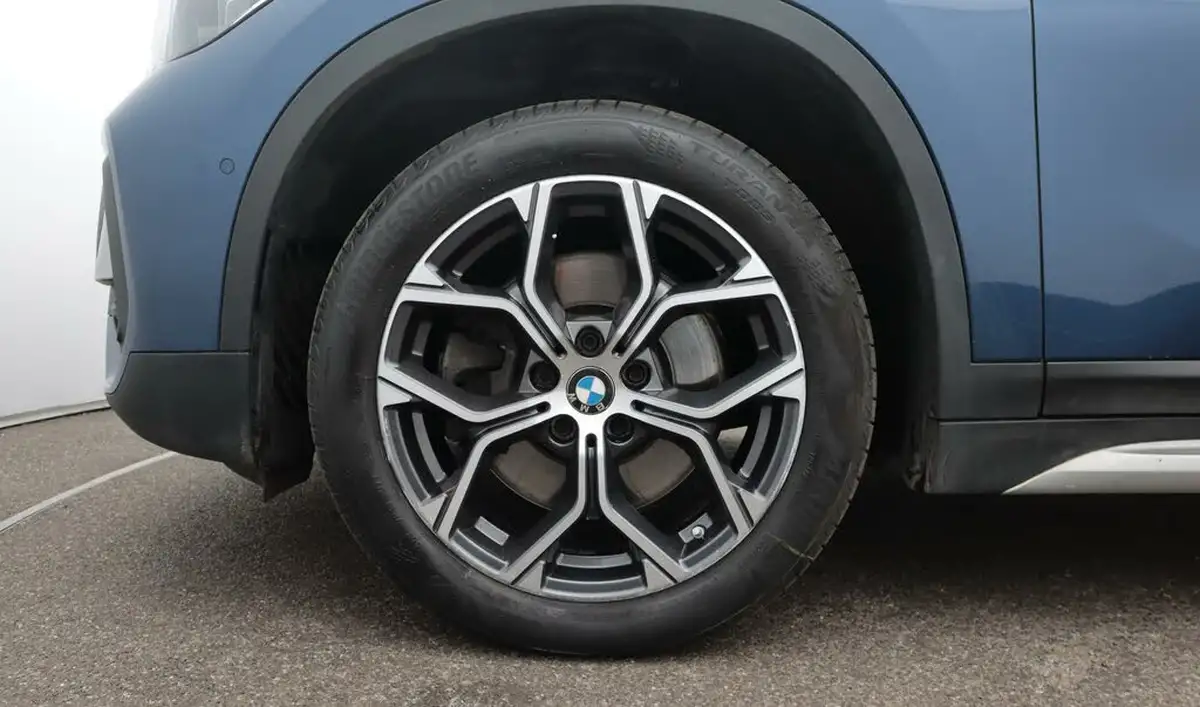 2021-bmw-x1-20-xdrive20i-xline-big-18