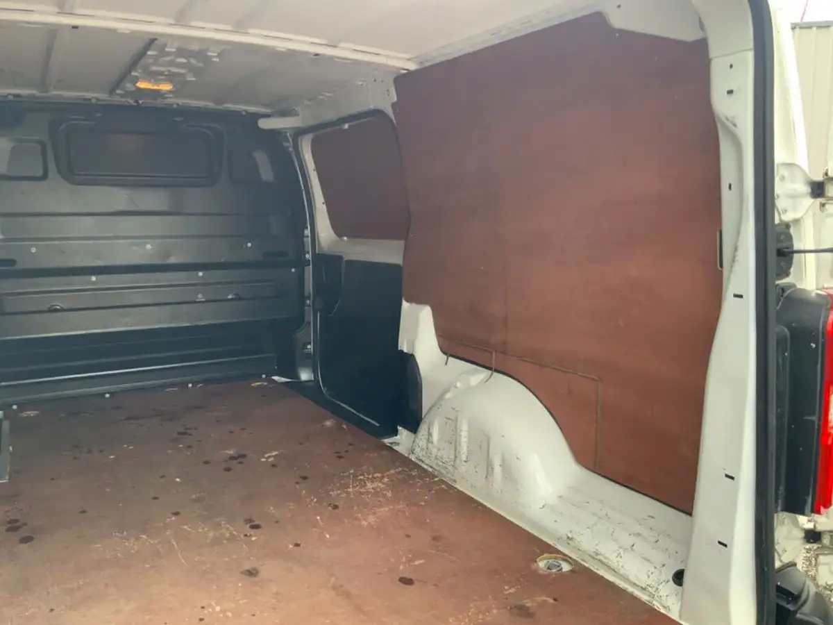 2020-vauxhall-vivaro-15td-2900-l2h1-dynamic-big-19