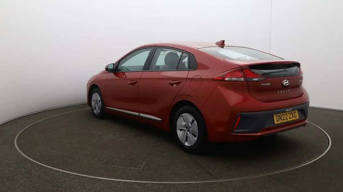 2022-hyundai-ioniq-16-gdi-premium-se-hybrid-big-61