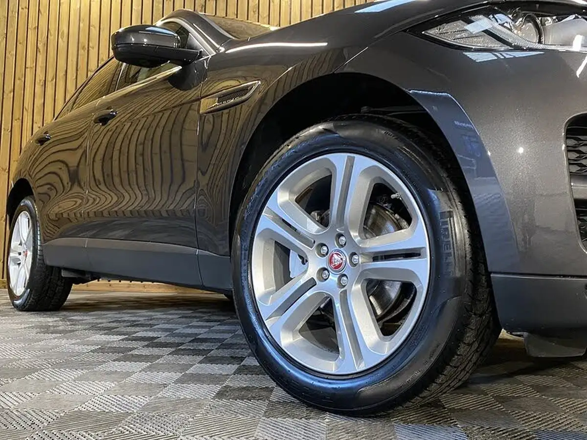 2020-jaguar-f-pace-20-i4d-portfolio-180ps-awd-auto-big-15
