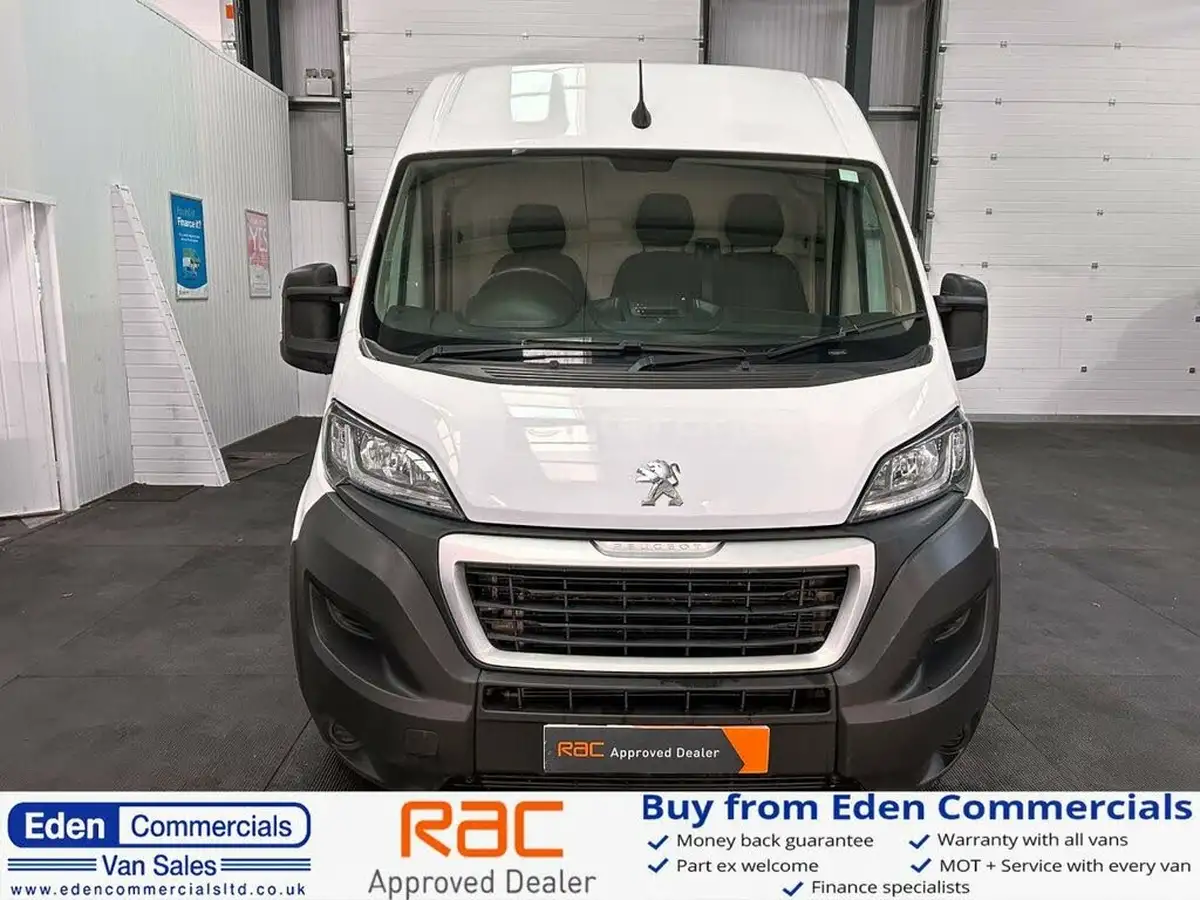 2022-peugeot-boxer-22-bluehdi-professional-335-l3-h2-panel-big-8