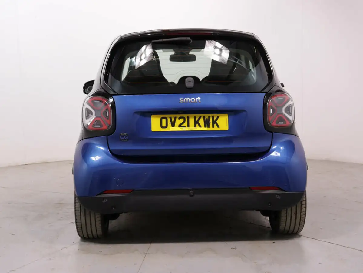 2021-smart-fortwo-eq-exclusive-coupe-big-5