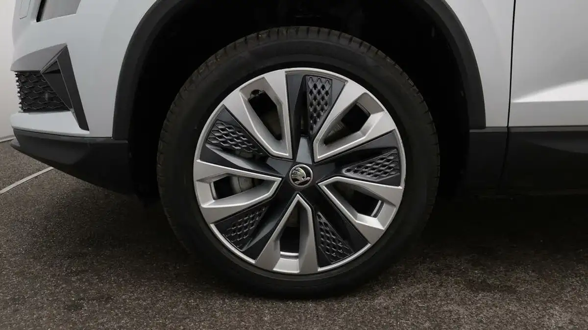 2023-skoda-karoq-15-tsi-se-l-dsg-big-18