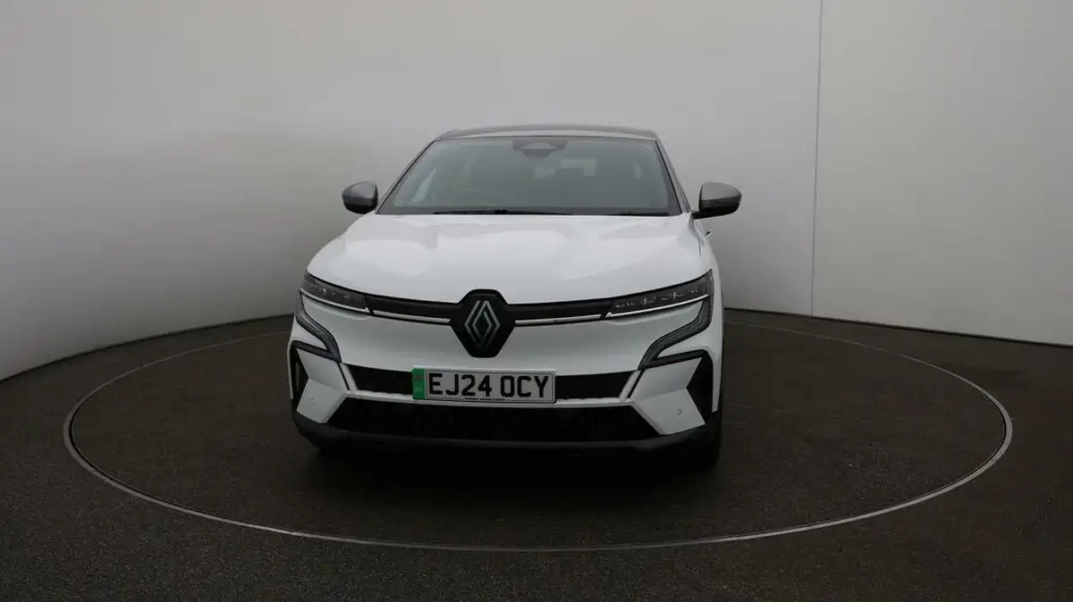 2024-renault-megane-e-tech-e-techno-big-38