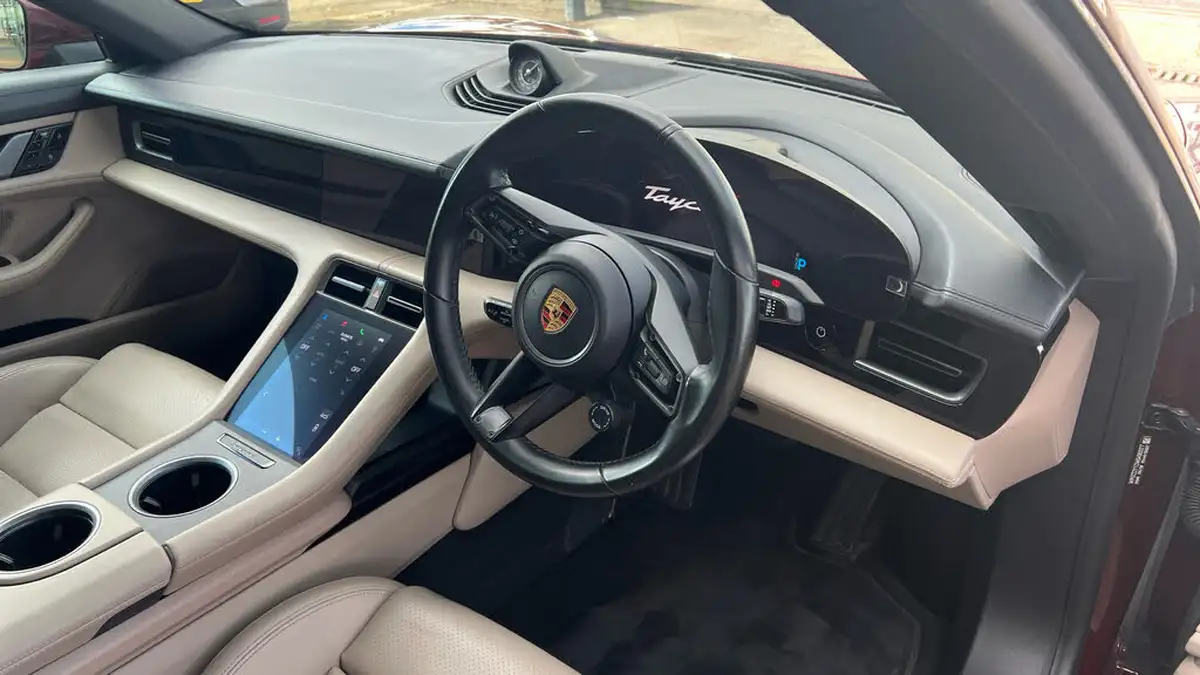 2021-porsche-taycan-e-4s-571ps-performance-battery-plus-big-21