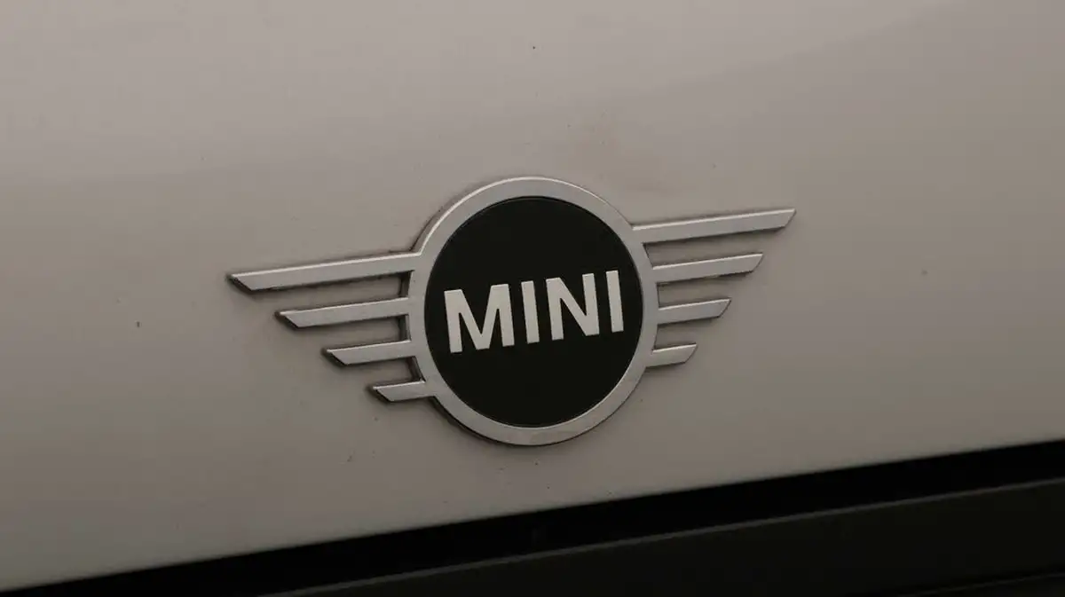 2021-mini-cooper-15-cooper-classic-hatchback-5d-auto-big-22