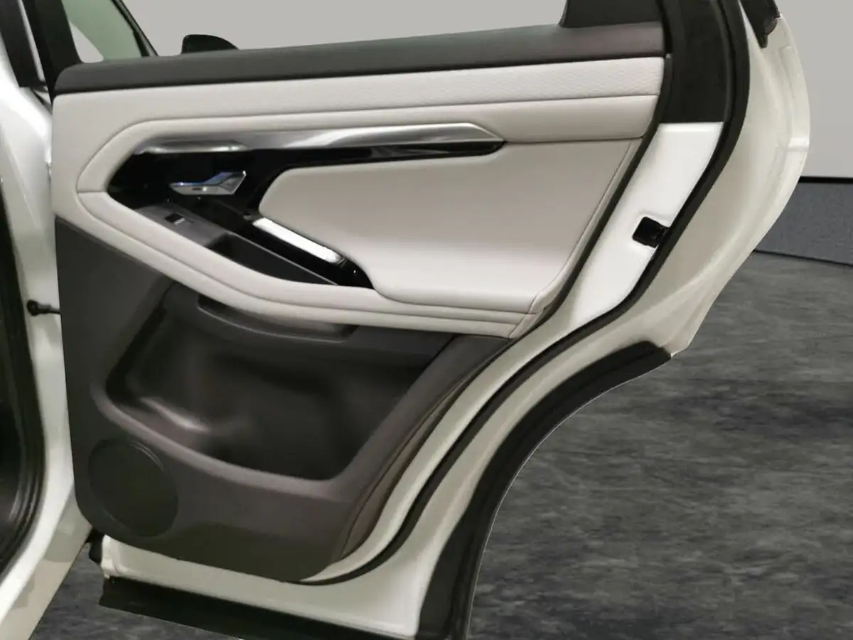 2022-land-rover-range-rover-evoque-15-p300e-r-dynamic-s-big-36