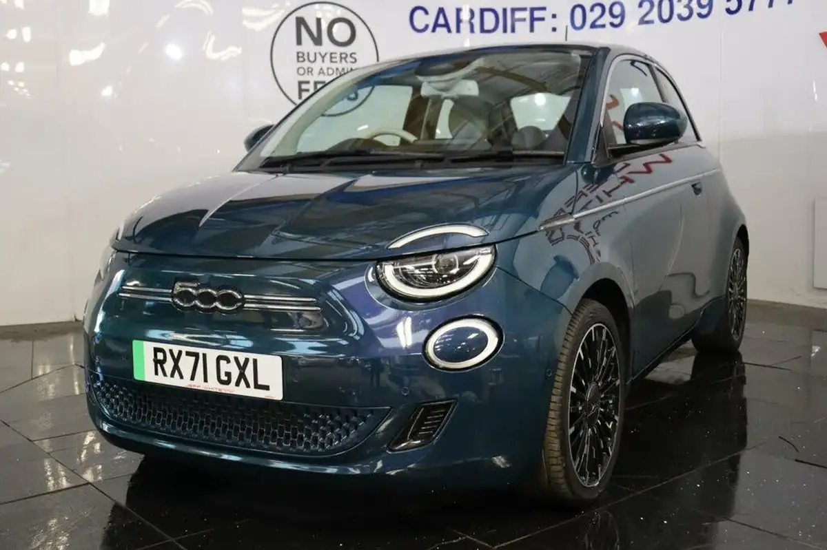 2021-fiat-500-e-la-prima-big-14