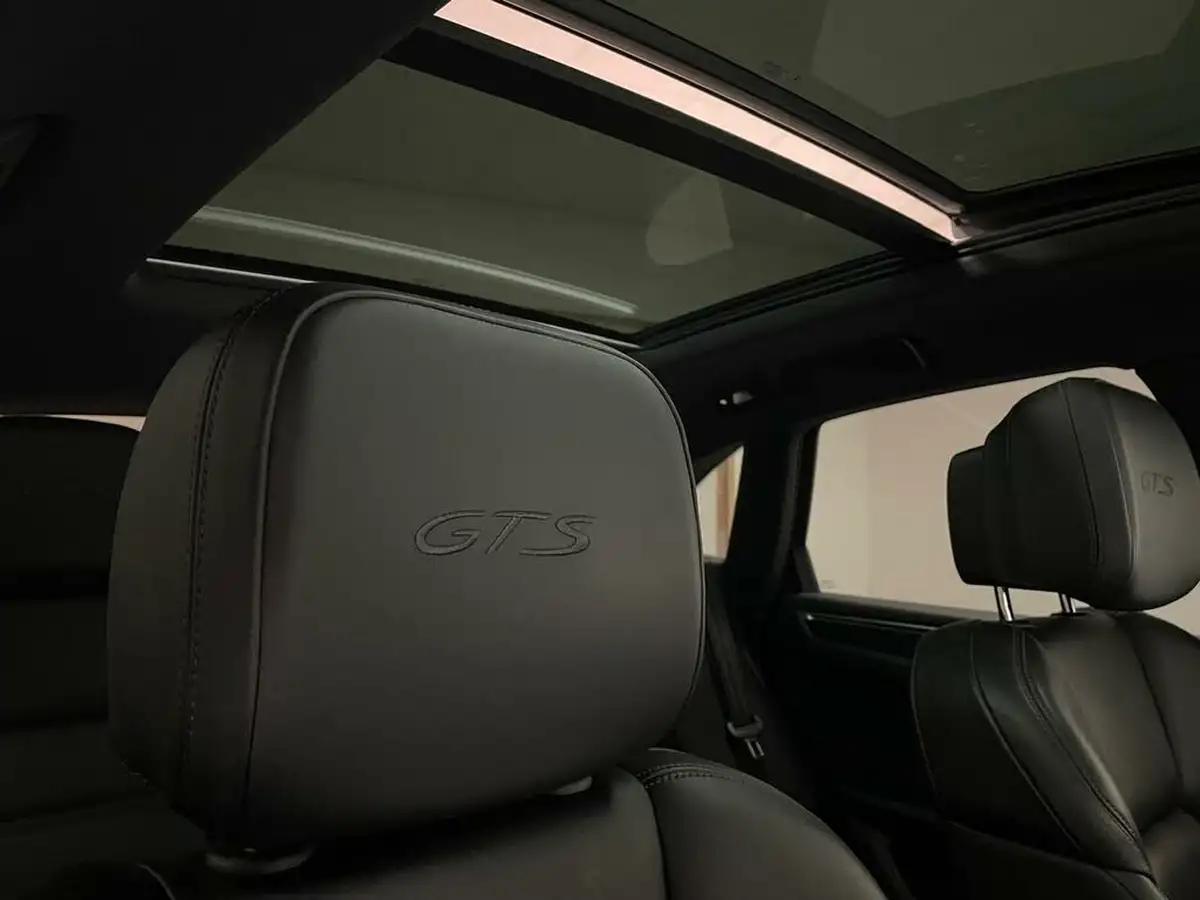 2020-porsche-macan-29-v6-gts-big-12