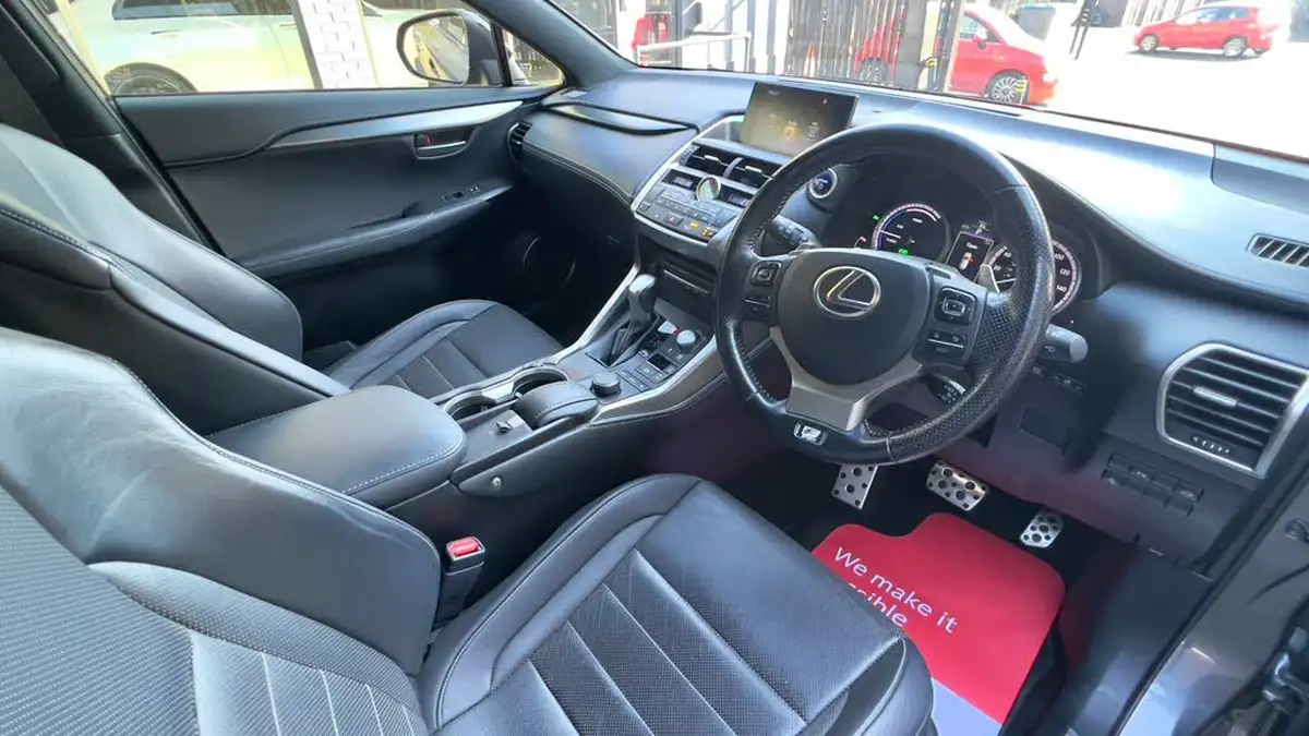 2017-lexus-nx-300h-25-f-sport-p-navipan-big-18