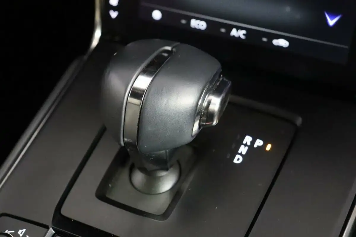 2021-mazda-mx-30-e-first-edition-big-30