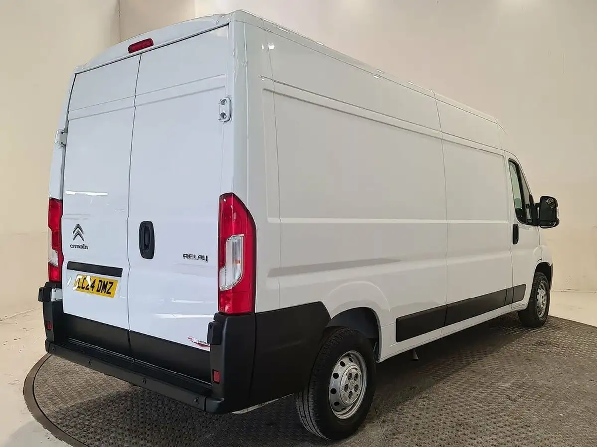 2024-citroen-relay-22bluehdi-35-l3h2-enterprise-edition-panel-big-27