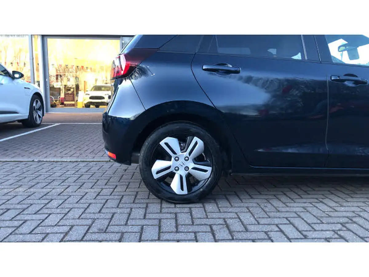 2021-honda-jazz-15-i-mmd-ex-107ps-big-8