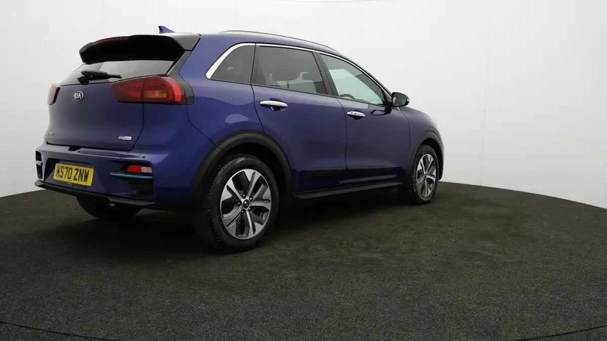 2021-kia-e-niro-ev-3-big-77