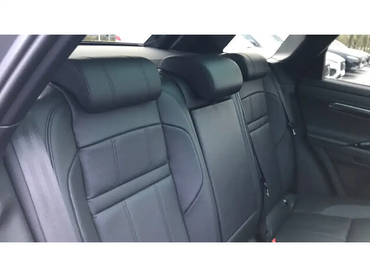 2019-land-rover-range-rover-evoque-20-d180-r-dynamic-hse-big-27