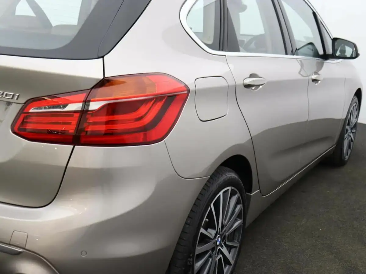 2021-bmw-2-series-20-220i-luxury-active-big-45