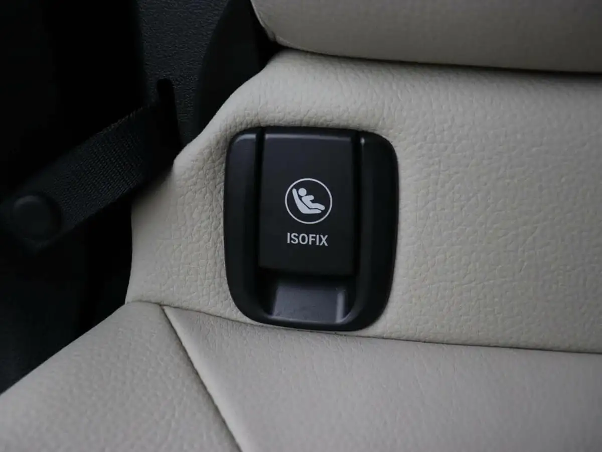 2021-bmw-2-series-20-220i-luxury-active-big-21