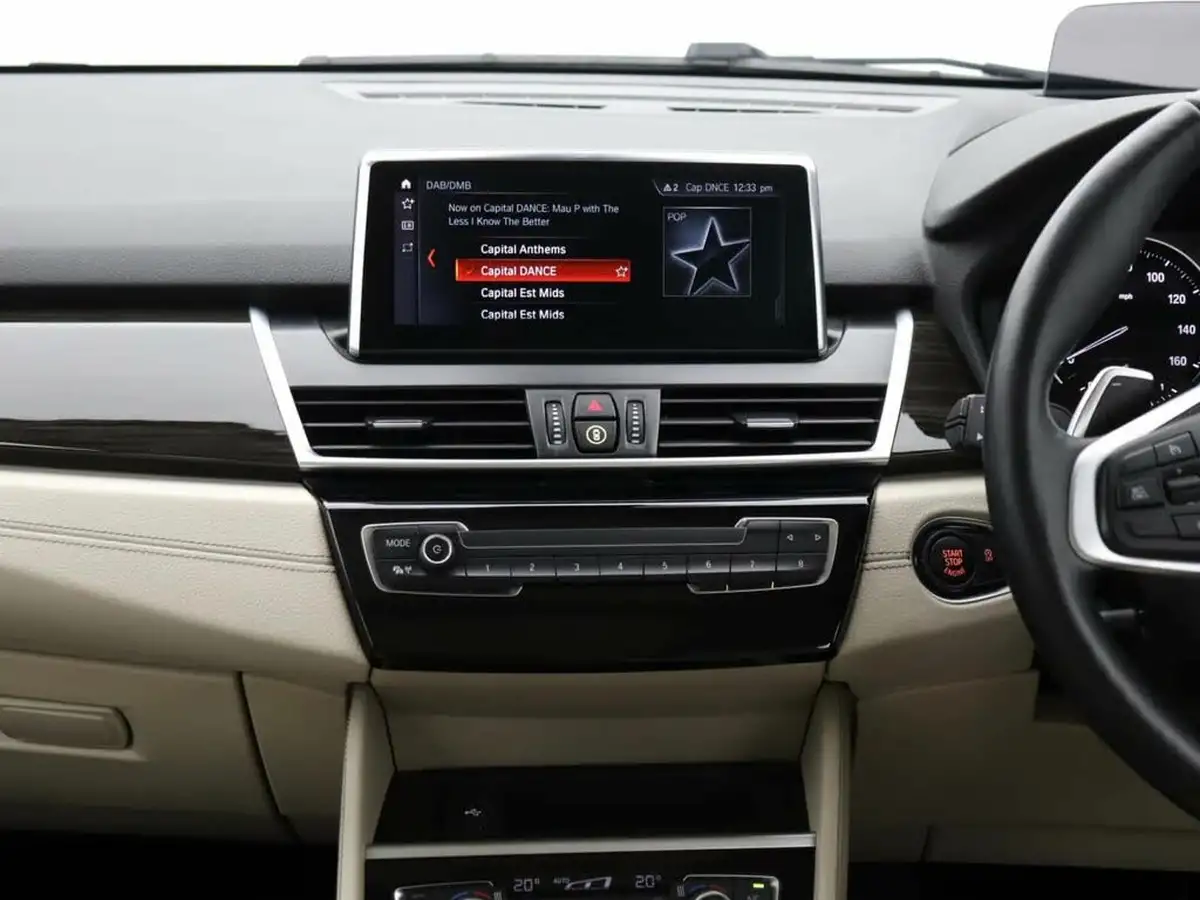 2021-bmw-2-series-20-220i-luxury-active-big-6