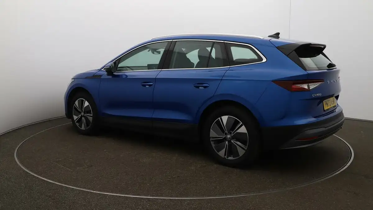 2022-skoda-enyaq-e-80-82-kwh-big-28
