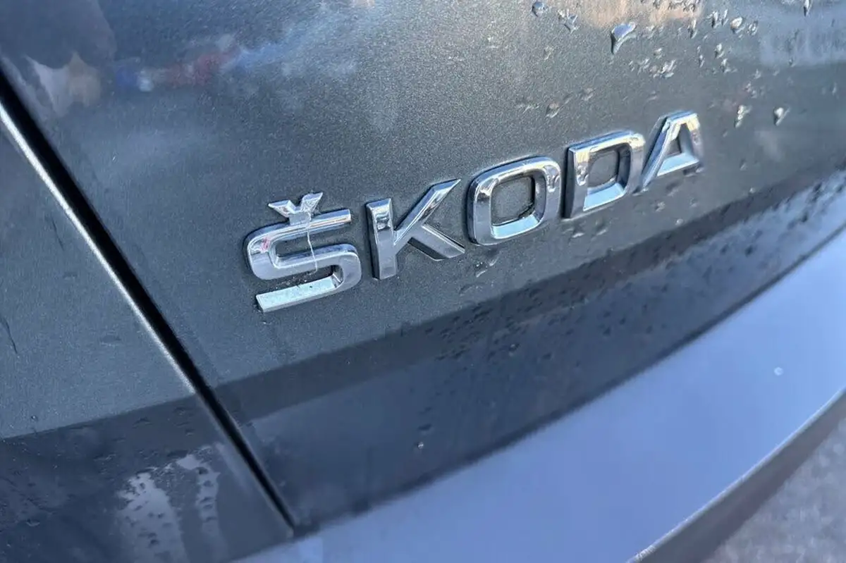 2019-skoda-karoq-15-tsi-se-l-big-24