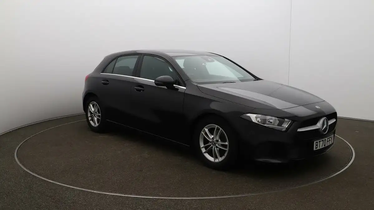 2021-mercedes-benz-a-class-15d-a180d-se-big-34