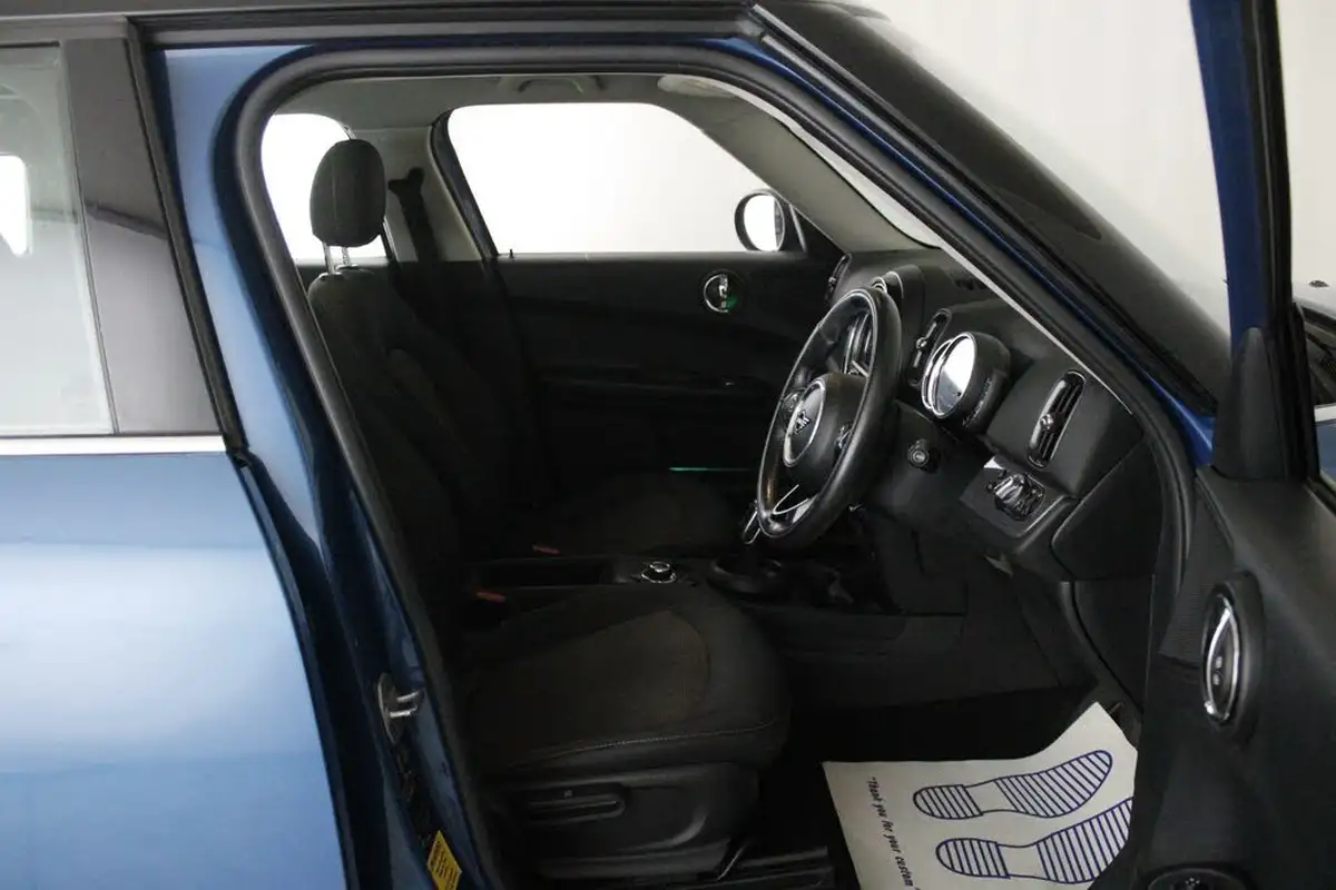 2020-mini-countryman-15-cooper-classic-auto-big-12