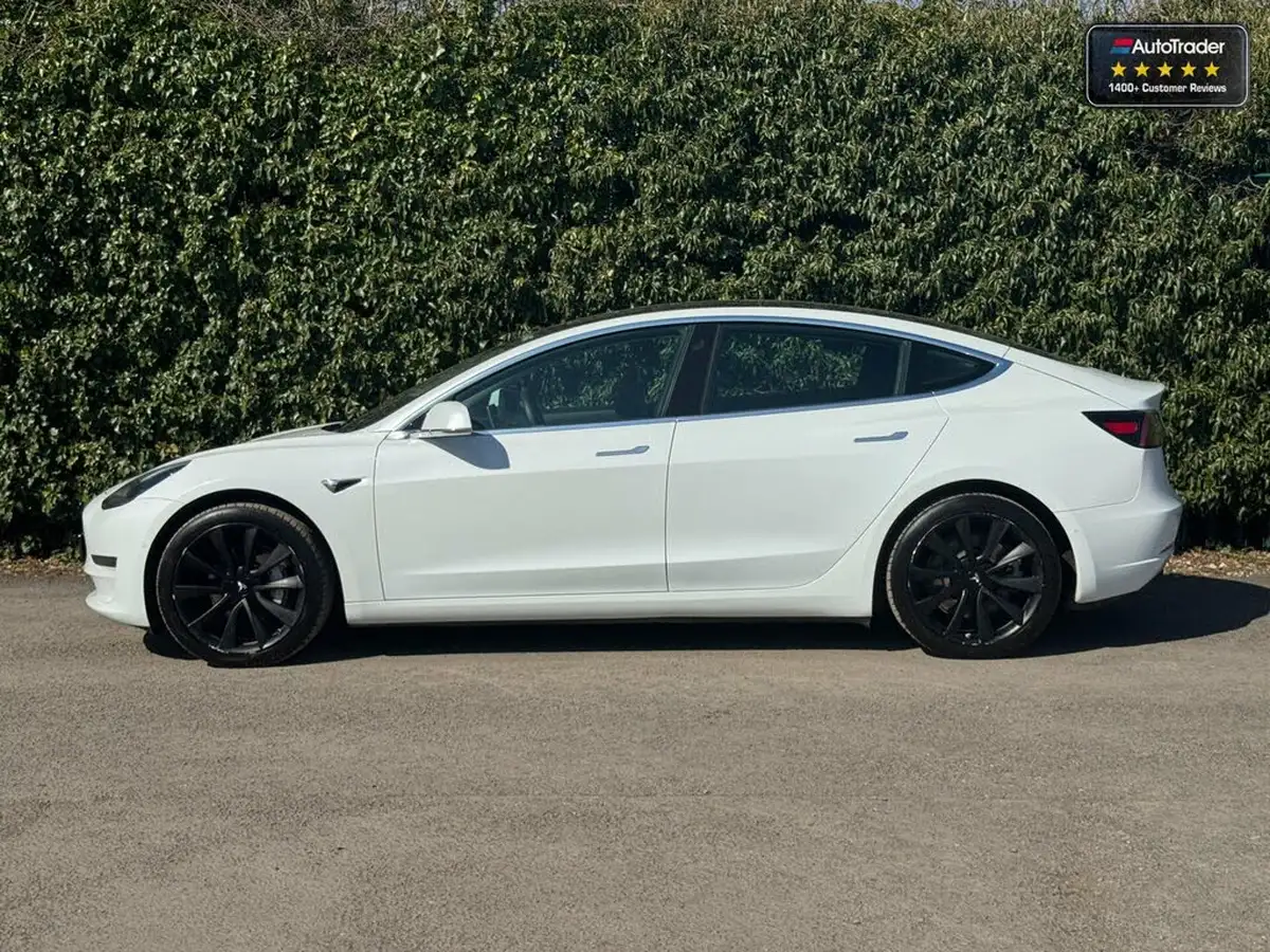 2020-tesla-model-3-e-long-range-big-35