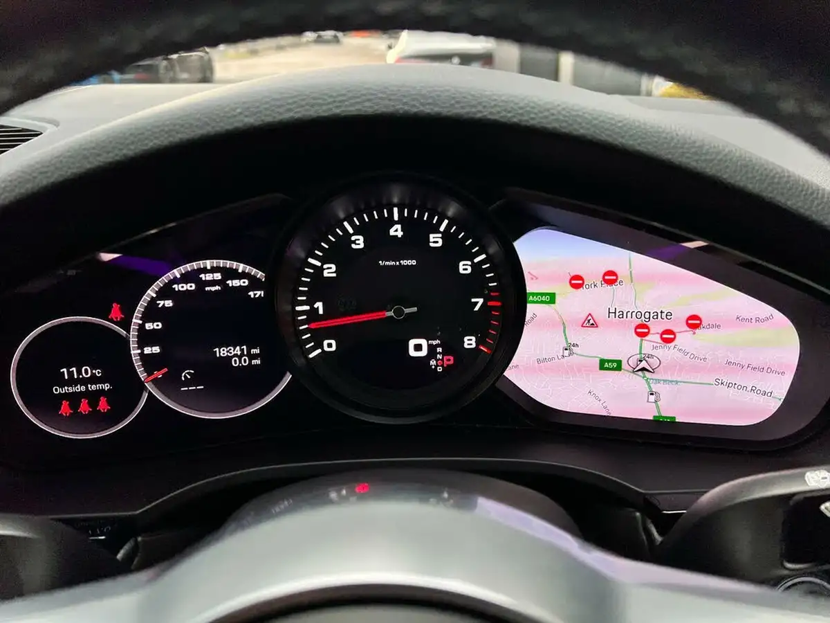 2022-porsche-cayenne-30-v6-station-wagon-big-27