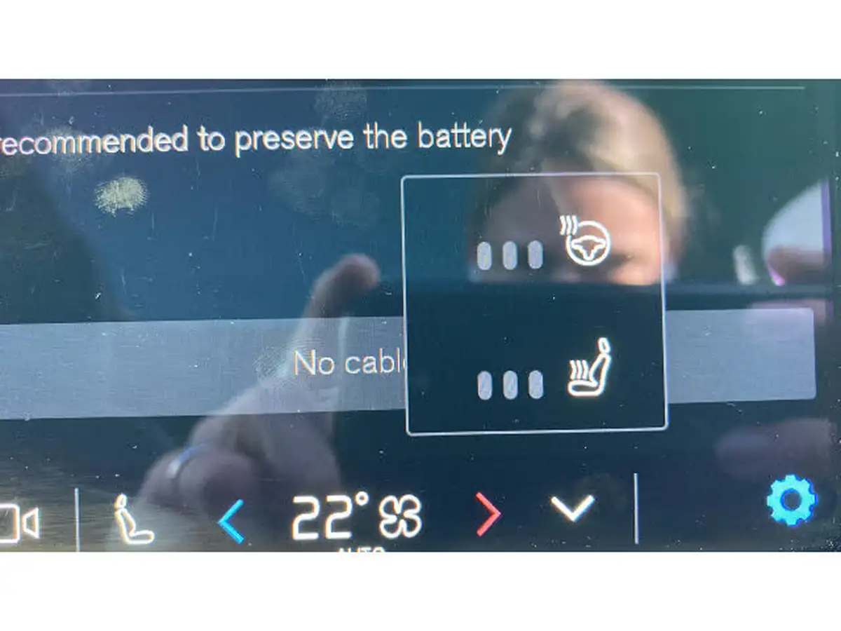 2022-volvo-c40-e-twin-recharge-pro-big-36