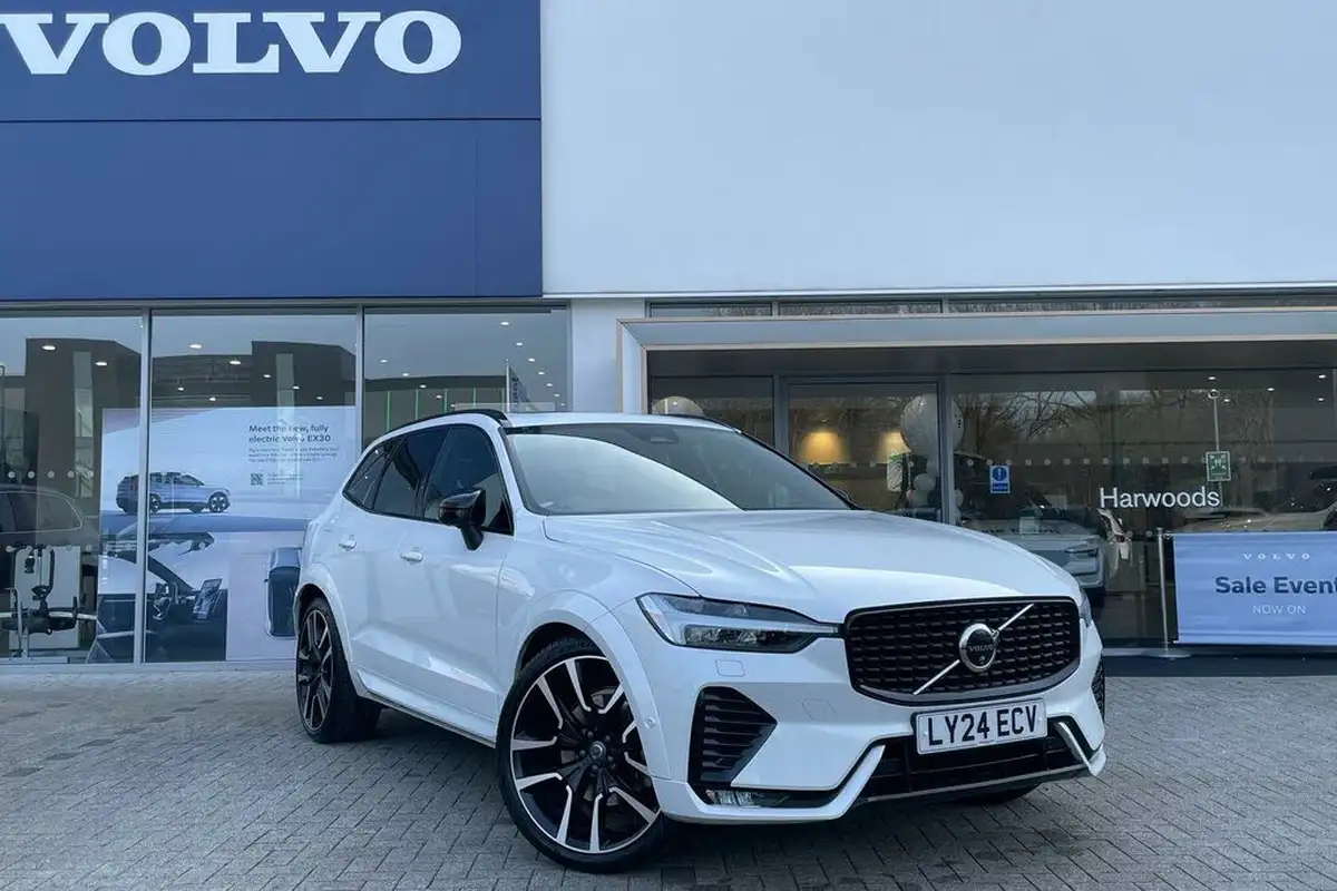 2024-volvo-xc60-20-b5-ultra-dark-big-0