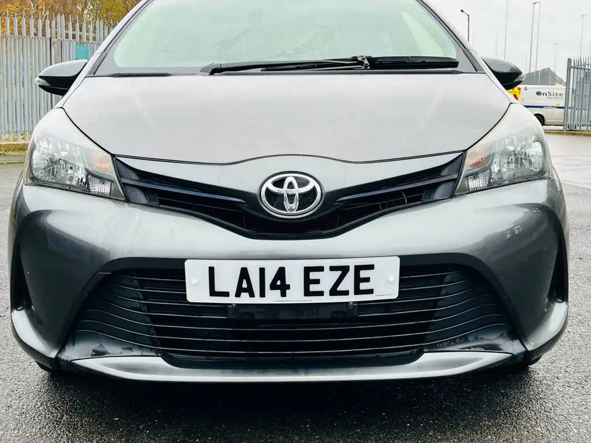 2014-toyota-yaris-133-tr-5d-m-drive-s-big-7
