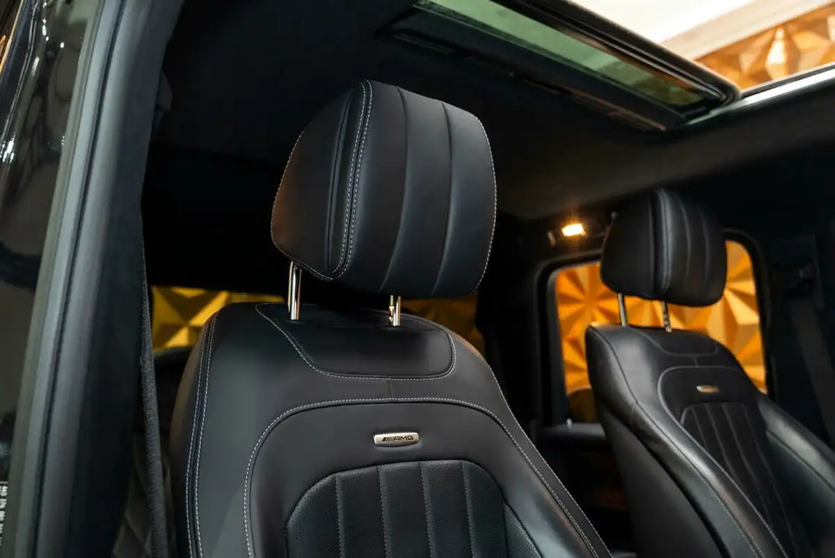 2022-mercedes-benz-g-class-40-g63-amg-big-23
