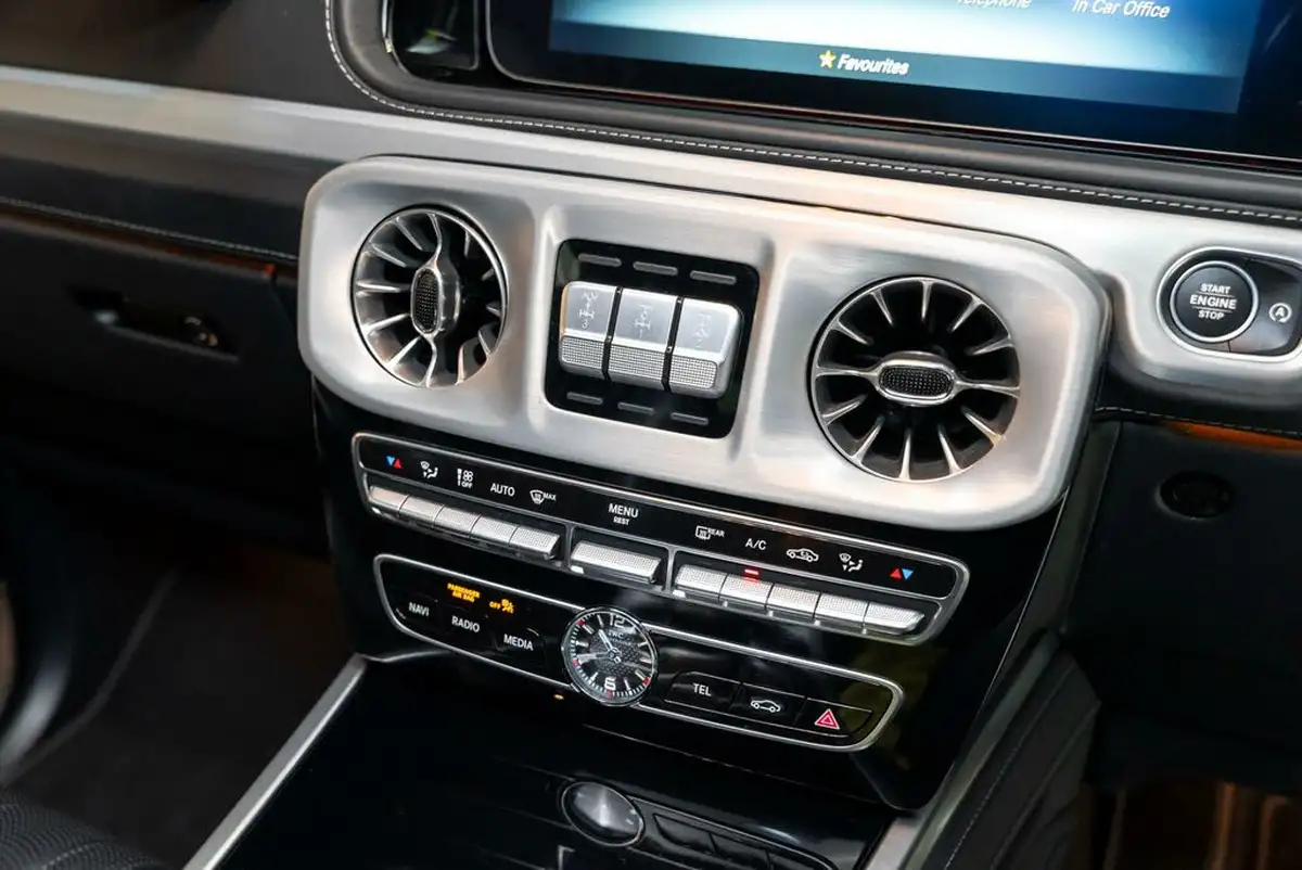 2022-mercedes-benz-g-class-40-g63-amg-big-19