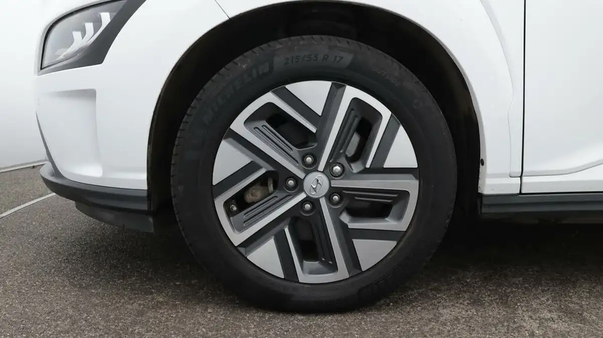 2022-hyundai-kona-e-premium-204ps-64kwh-7kw-obc-big-18