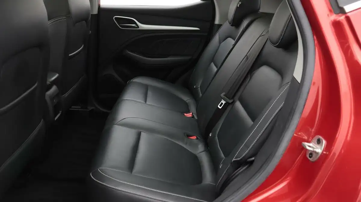 2019-mg-zs-suv-e-exclusive-ev-big-15