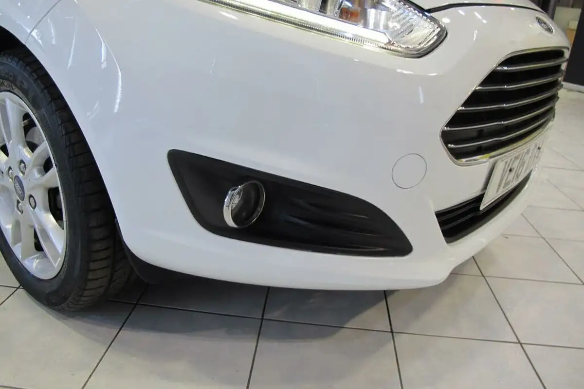 2016-ford-fiesta-16-zetec-5d-big-48