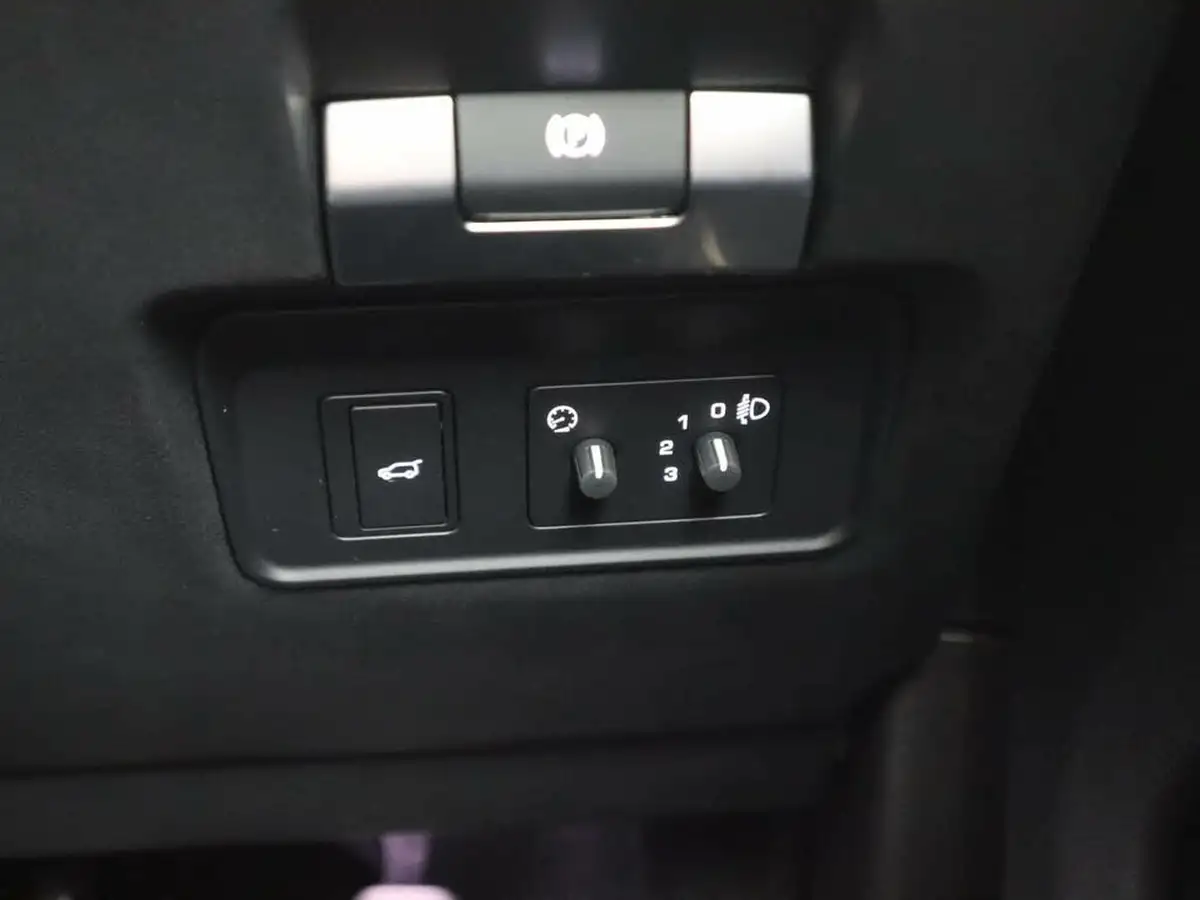 2022-land-rover-range-rover-evoque-20-d165-r-dynamic-s-big-33