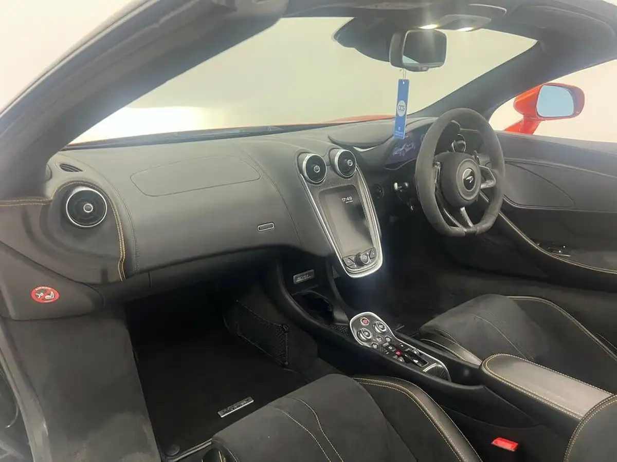 2019-mclaren-570s-38-coupe-big-36