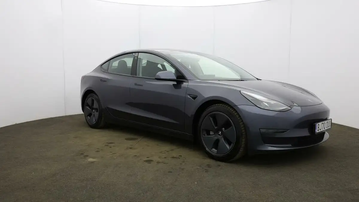 2020-tesla-model-3-e-long-range-big-0