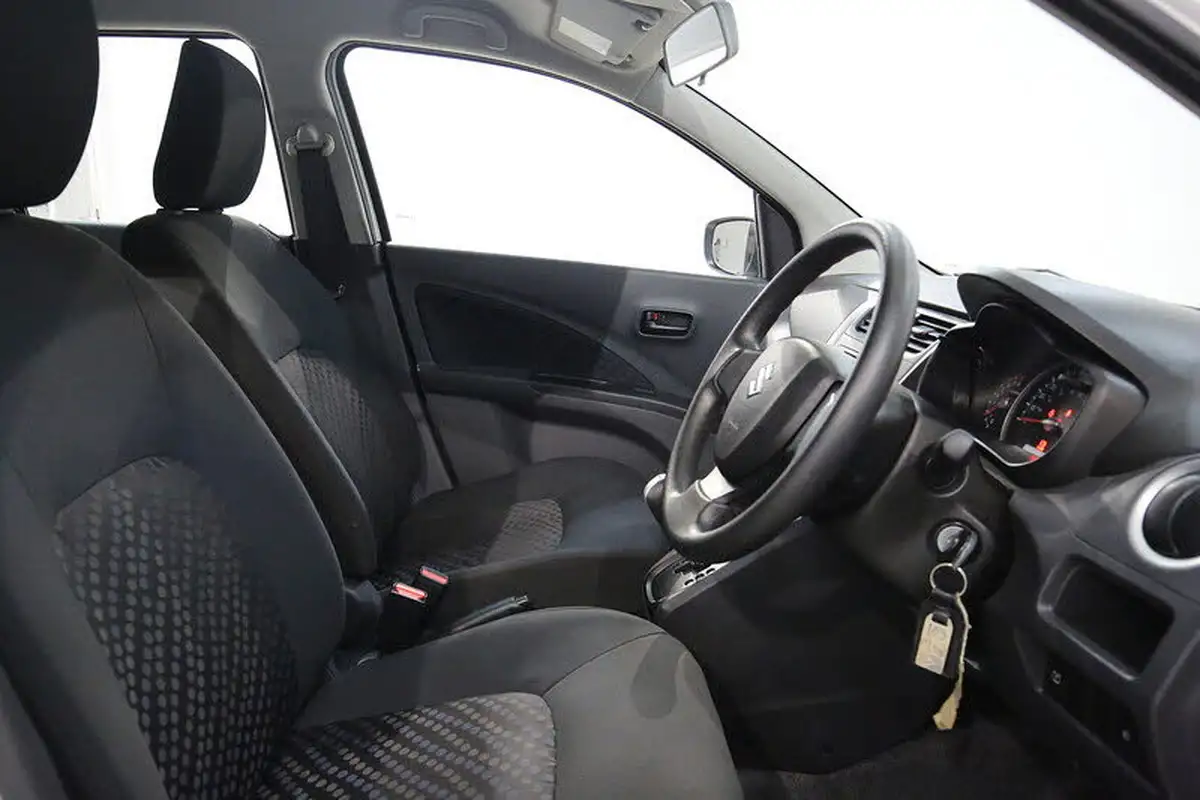 2018-suzuki-celerio-10-sz4-ags-big-31
