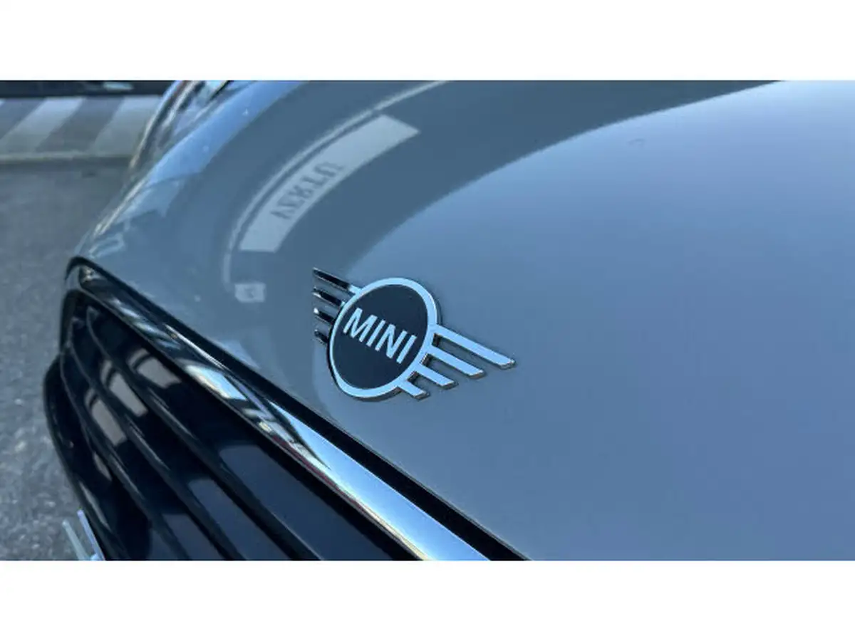 2019-mini-cooper-15-cooper-classic-hatchback-5d-big-23