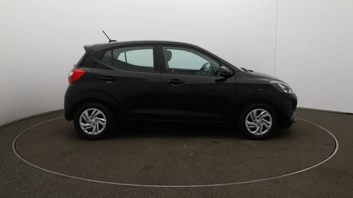 2023-hyundai-i10-10-se-big-45