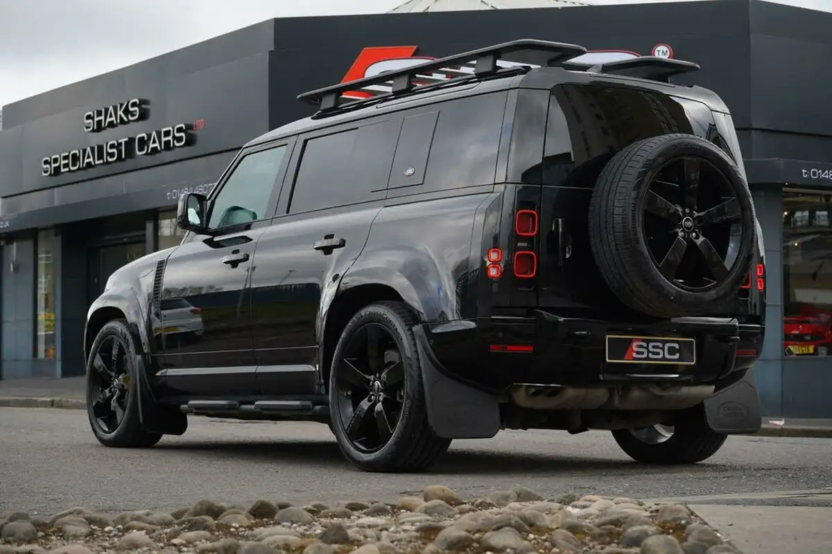 2022-land-rover-110-defender-30-d250-x-dynamic-hse-big-1