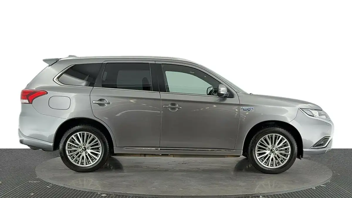 2021-mitsubishi-outlander-24-dynamic-phev-big-2