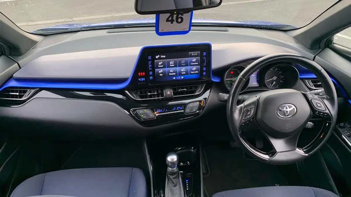 2017-toyota-c-hr-18-vvt-i-dynamic-big-3