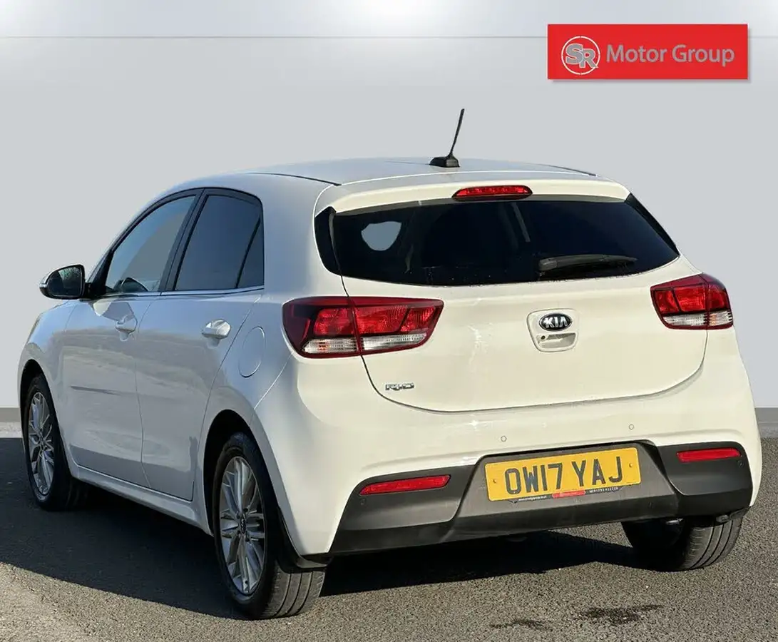 2017-kia-rio-14-98bhp-1368cc-auto-big-3