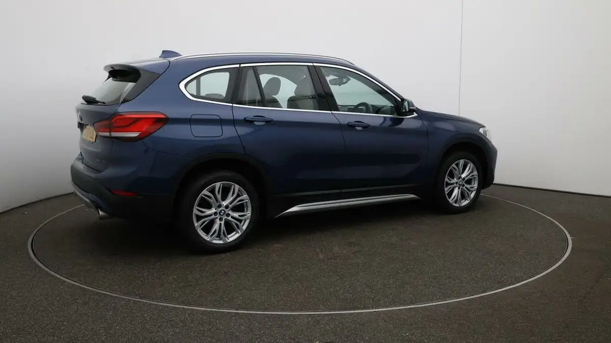 2022-bmw-x1-20td-sdrive18d-xline-sport-auto-big-45