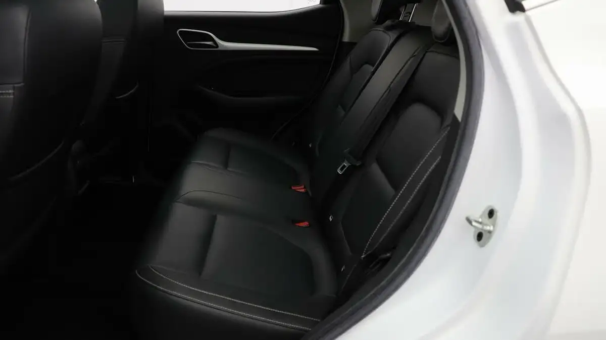 2020-mg-zs-suv-e-exclusive-ev-big-15