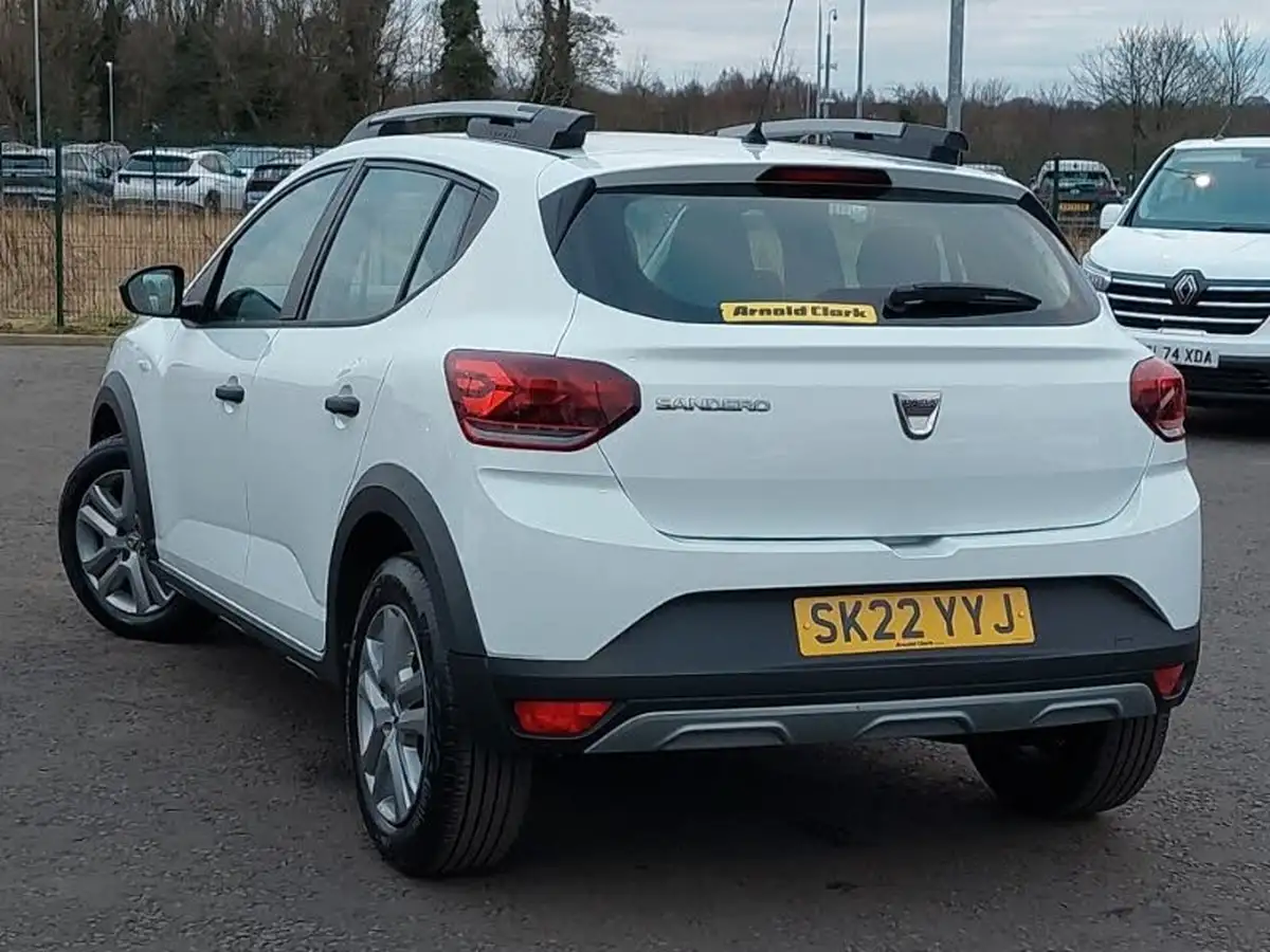 2022-dacia-sandero-stepway-10-tce-essential-90bhp-big-1